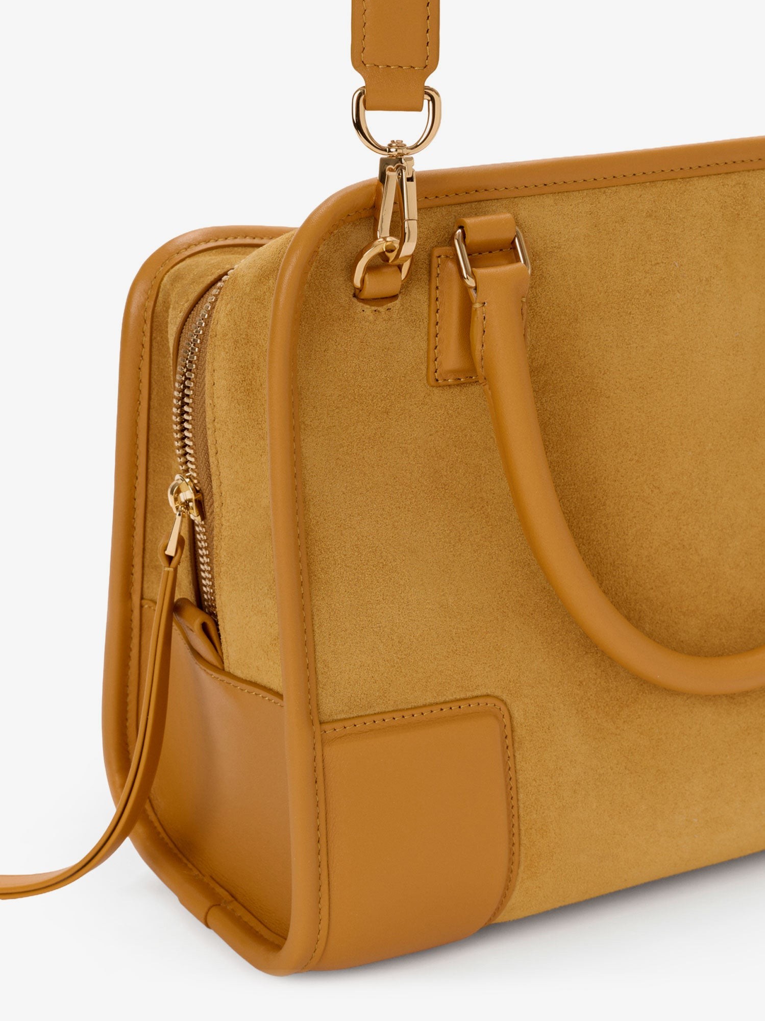 LOEWE – Amazona 180 Medium Suede Shoulder Bag : Color - OCHRE, Size - UNI - Image 5