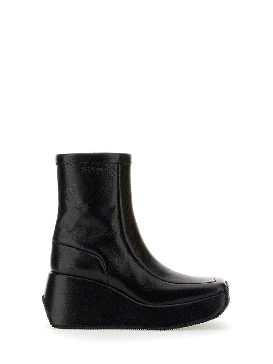 Explore the authentic RAF SIMONS women's ANKLE BOOT WITH SQUARE TOE in Black