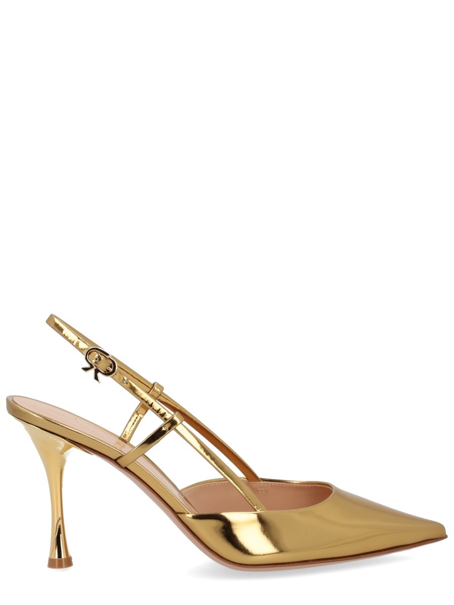Refresh your wardrobe with the GIANVITO ROSSI women's "ASCENT" PUMPS in gold