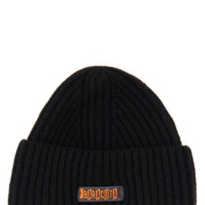 Explore the authentic BARACUTA men's BEANIE HAT WITH LOGO PATCH in Black