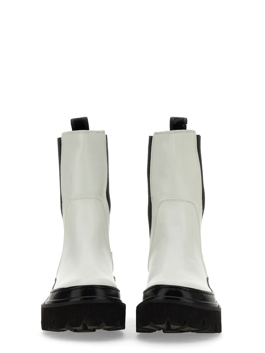 designed for dependable everyday comfort and versatile modern style.