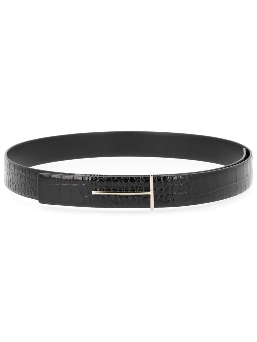 Refresh your wardrobe with the TOM FORD women's BELT WITH BUCKLE "T" in Black