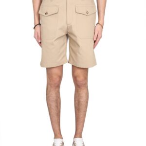 Refresh your wardrobe with the Alexander Mcqueen men's BERMUDA CARGO in beige