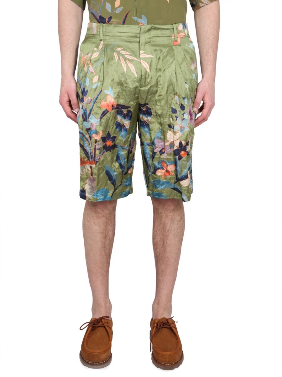 Explore the authentic Etro men's BERMUDA SHORTS WITH FLORAL PRINT in GREEN