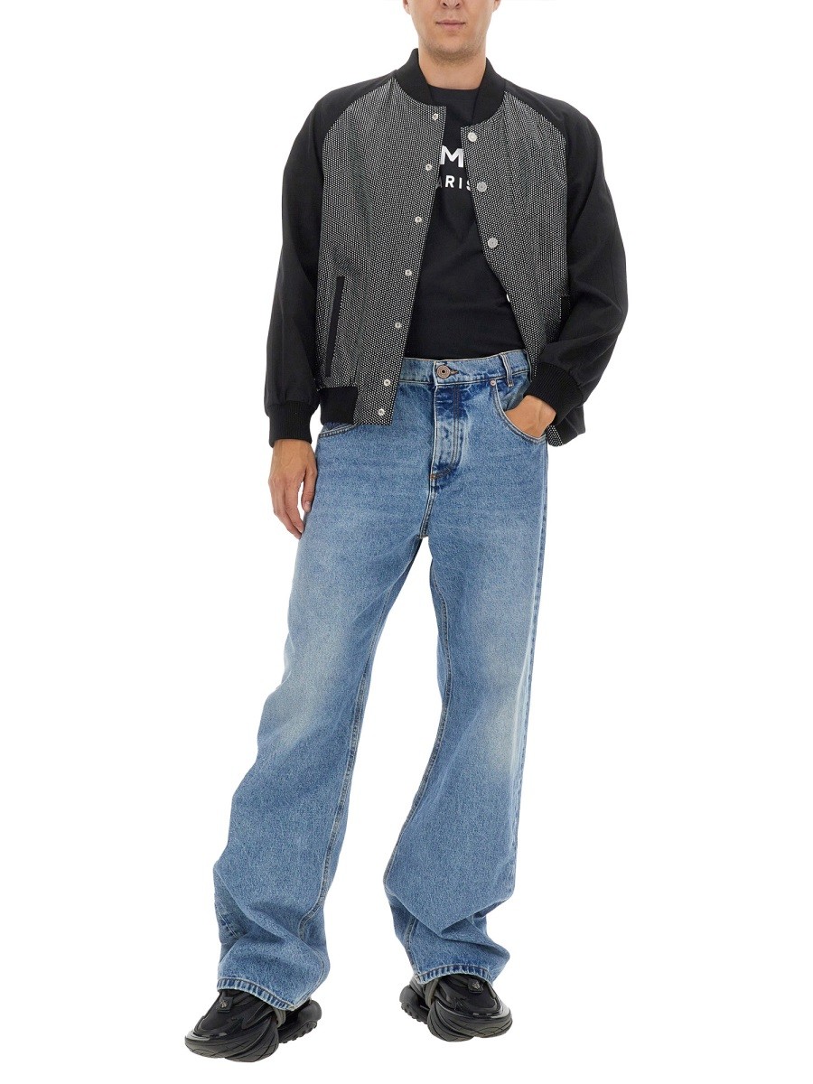 designed for dependable everyday comfort and versatile wardrobe styling.