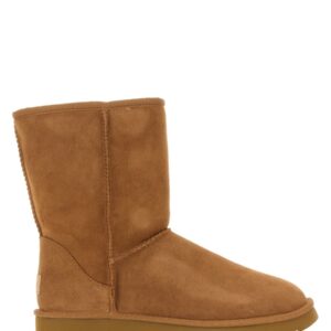 Refresh your wardrobe with the Ugg women's BOOT CLASSIC SHORT II in Brown