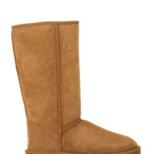 Refresh your wardrobe with the Ugg women's BOOT "CLASSICL TALL II" in Brown