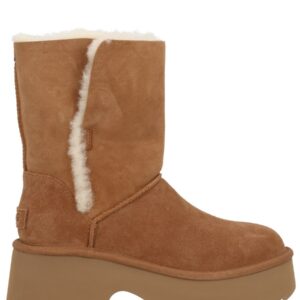 Refresh your wardrobe with the Ugg women's BOOT "ESMEE" in Brown