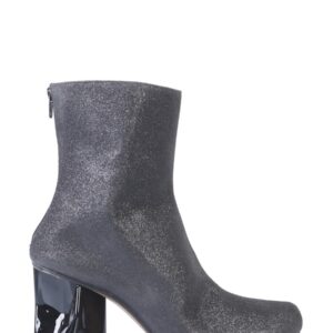 Discover the authentic Maison Margiela women's BOOT WITH CRUSHED HEEL in Black