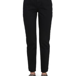 Refresh your wardrobe with the Alexander Mcqueen women's BOYFRIEND JEANS in Black