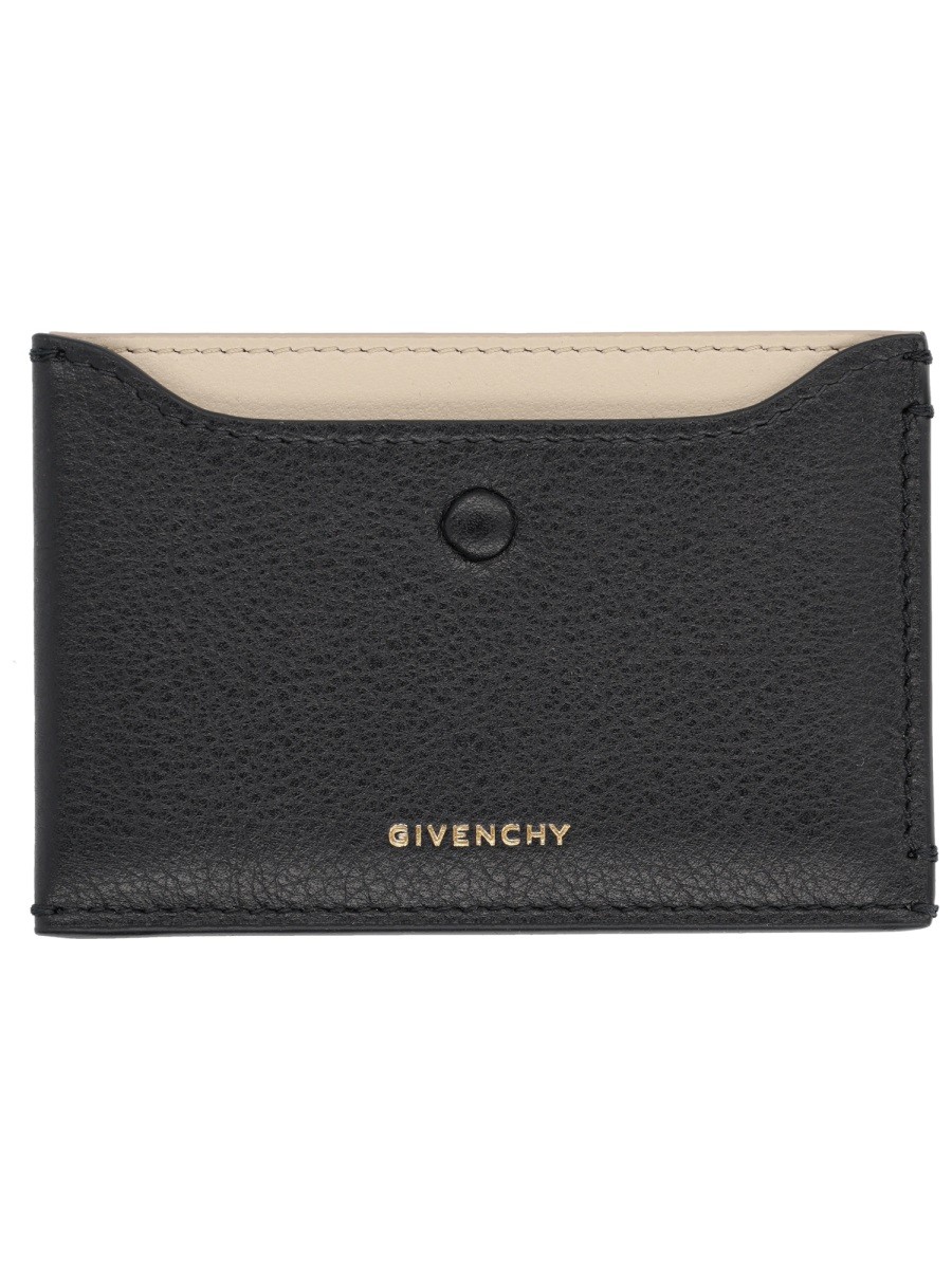 Refresh your wardrobe with the Givenchy women's CARD HOLDER "DAY" in Black