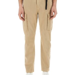 Refresh your wardrobe with the Woolrich men's cargo pants with belt in beige