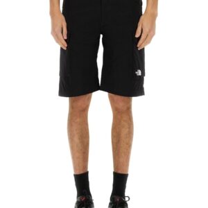 Refresh your wardrobe with the The North Face men's CARGO SHORTS in Black