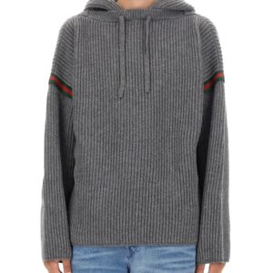 Refresh your wardrobe with the Gucci men's CASHMERE AND WOOL SWEATER in Grey