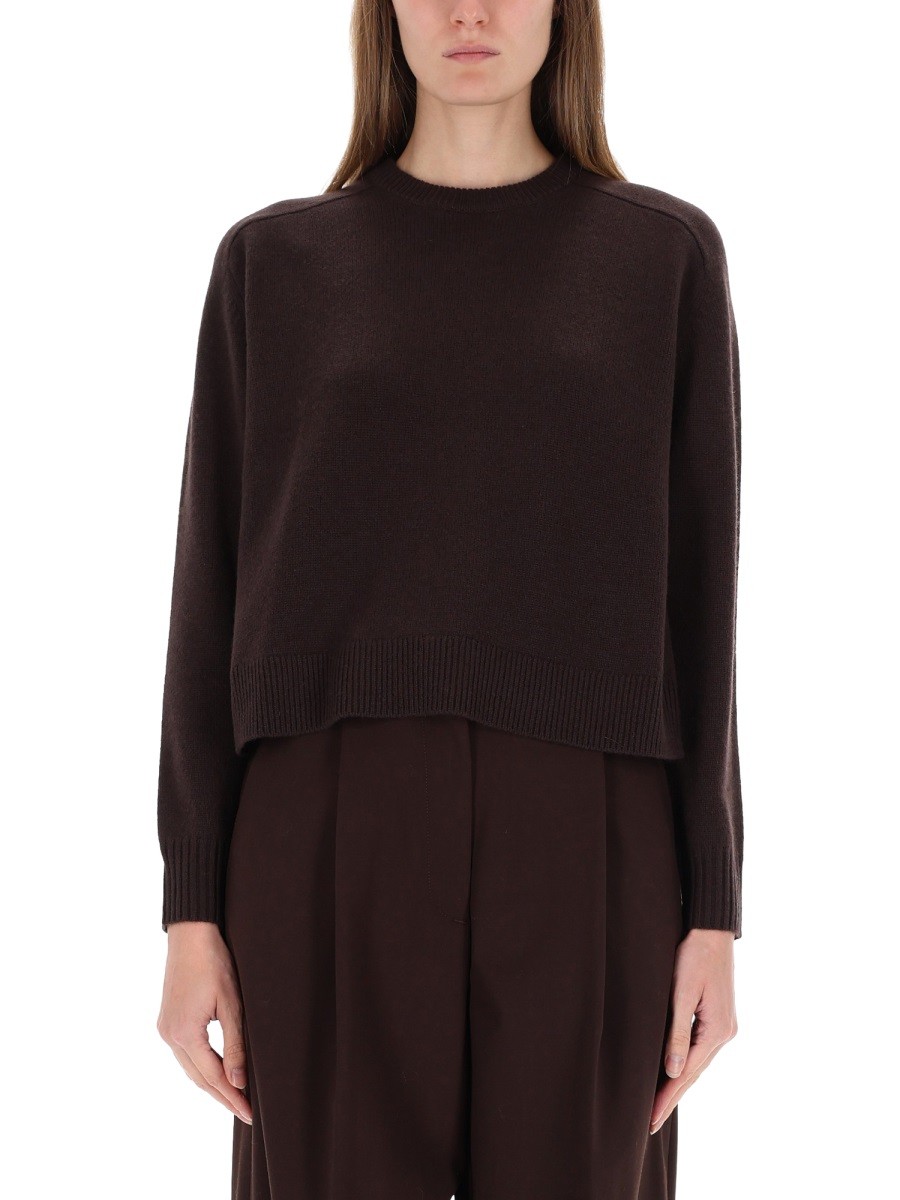 Elevate your look with the THEORY women's CASHMERE SWEATER in Brown