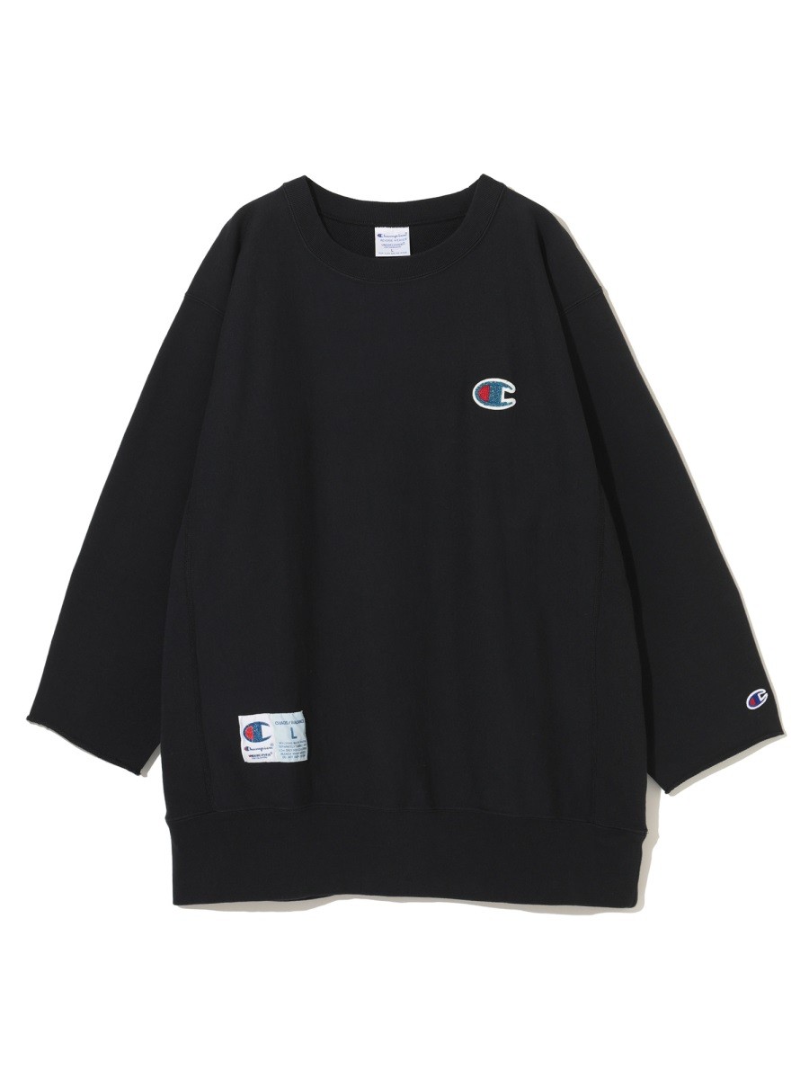 Explore the authentic UNDERCOVER unisex CHAMPION X UNDERCOVER T-SHIRT in Black