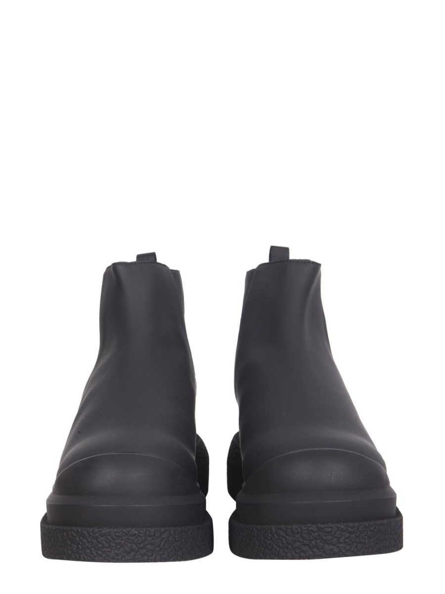 designed for dependable everyday comfort and versatile modern style.
