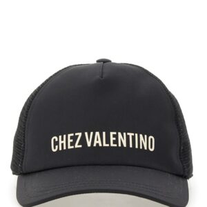 Explore the authentic Valentino Garavani men's "CHEZ VALENTINE" BASEBALL HAT in Black
