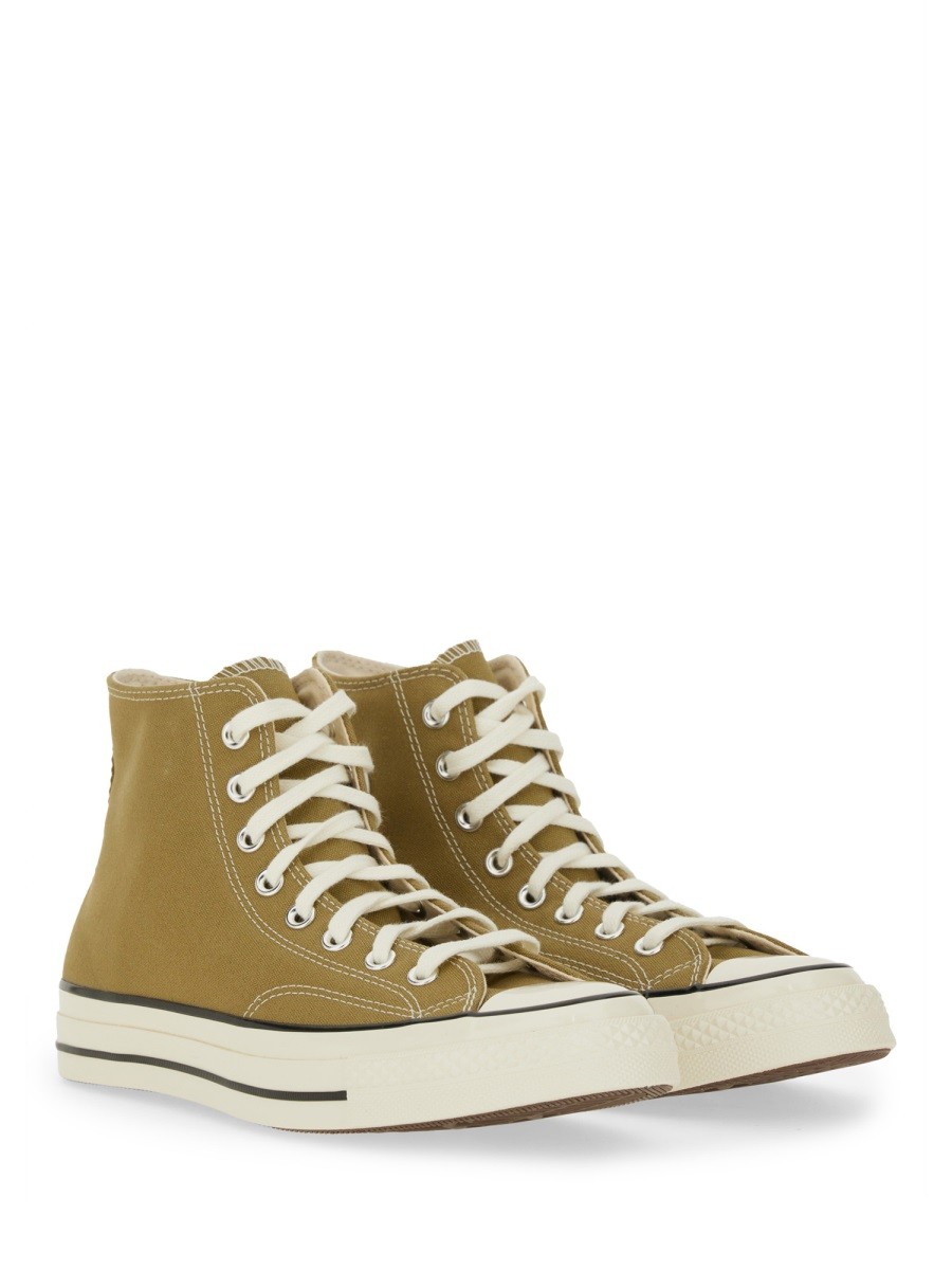 designed for dependable everyday comfort and versatile wardrobe styling.