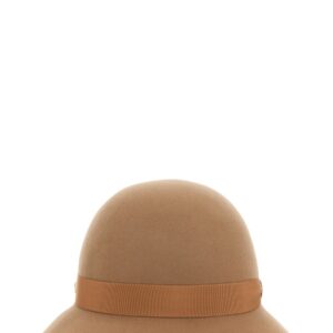 Discover the authentic HELEN KAMINSKI women's CLOQUE "ETTA" in beige