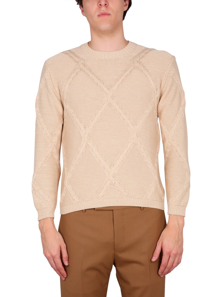 Explore the authentic Ballantyne men's COTTON CABLE STITCH CREW NECK SWEATER in beige