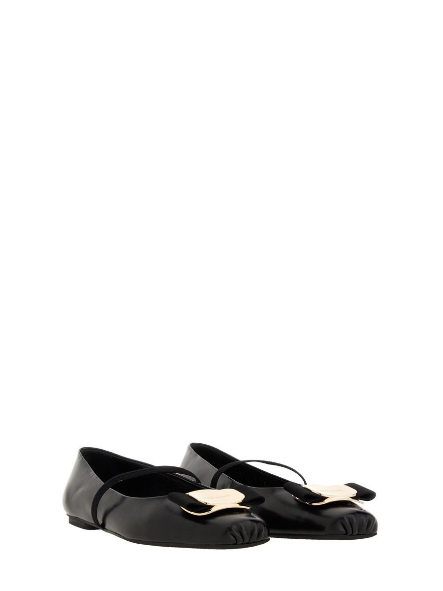 designed for dependable everyday comfort and versatile modern style.