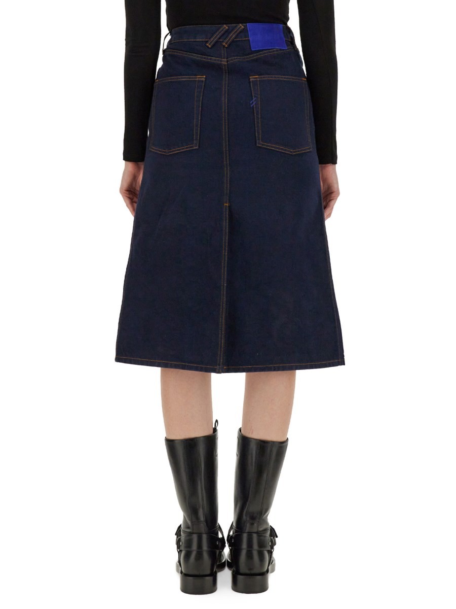 designed for dependable everyday comfort and versatile modern style.