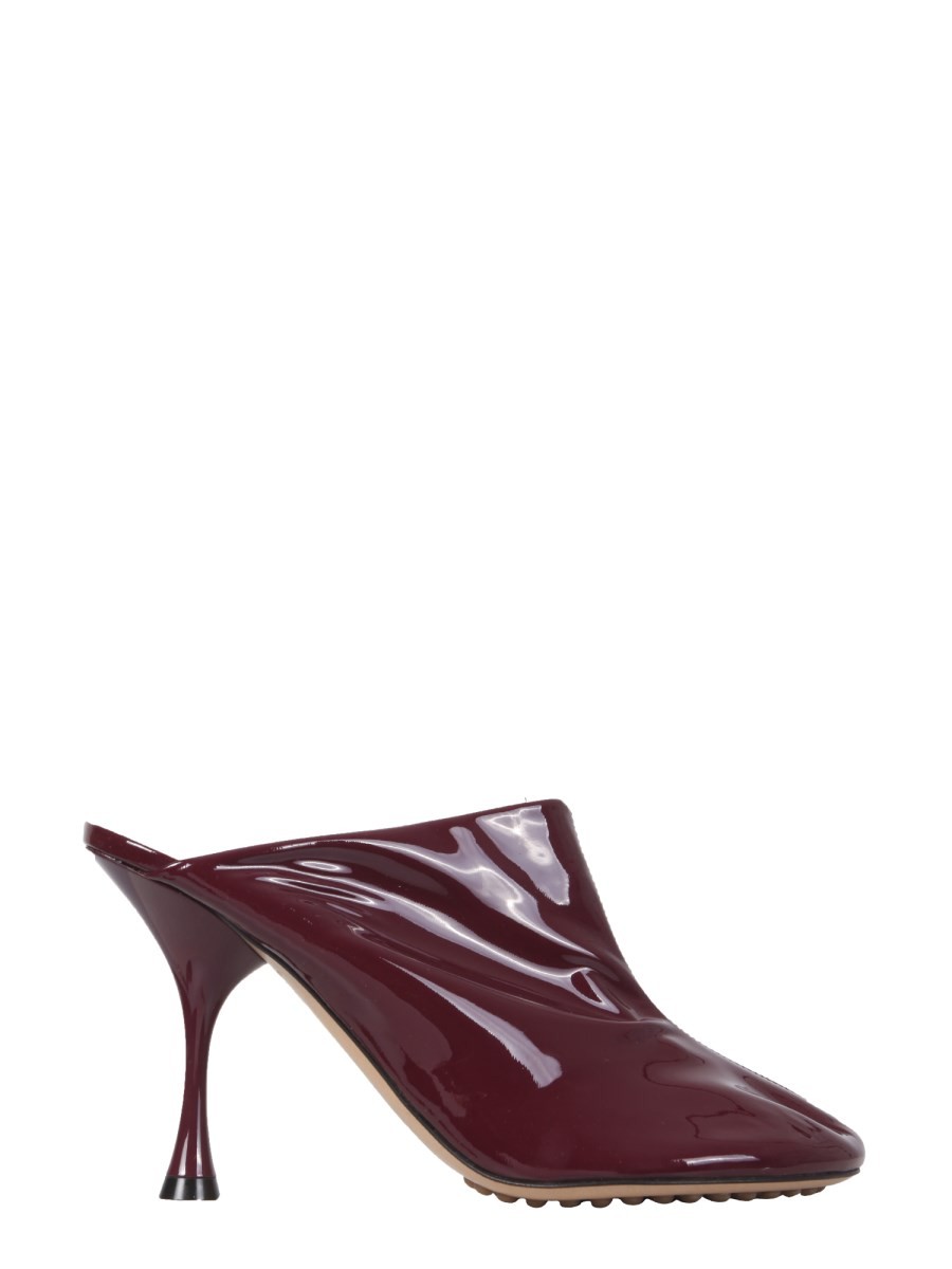 Discover the authentic Bottega Veneta women's DOT SOCK MULES in Purple