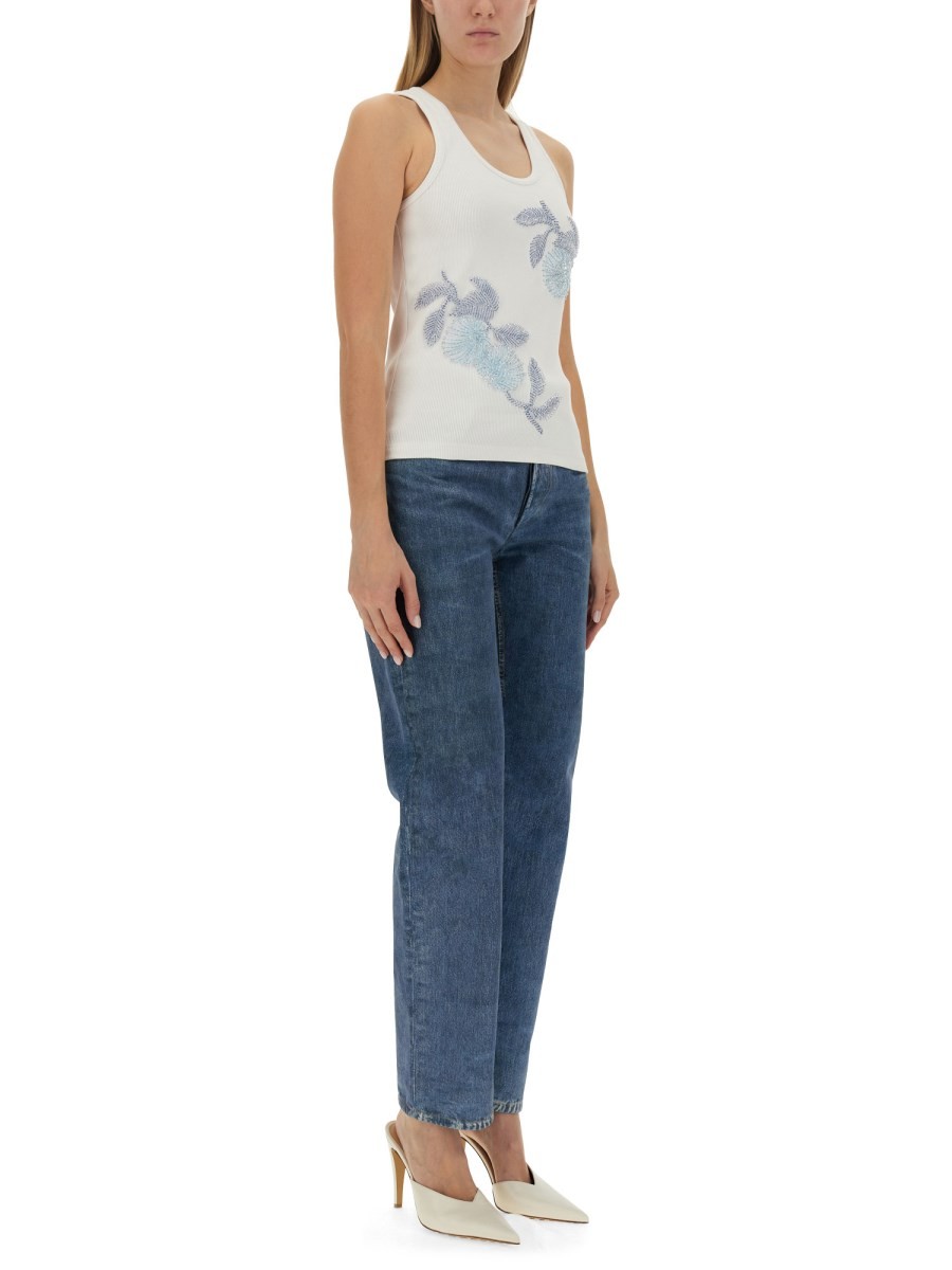 designed for dependable everyday comfort and versatile wardrobe styling.