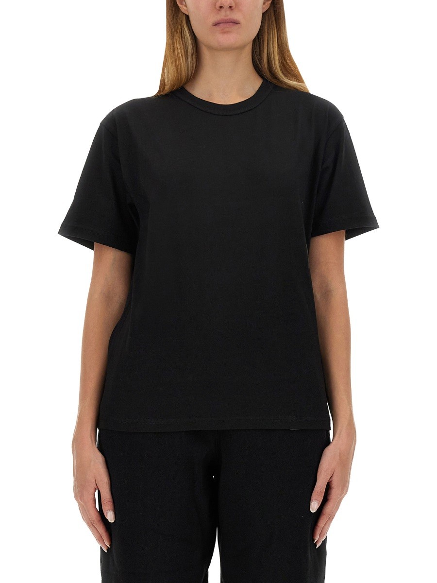 Refresh your wardrobe with the ALEXANDERWANG.T women's ESSENTIAL T-SHIRT in Black