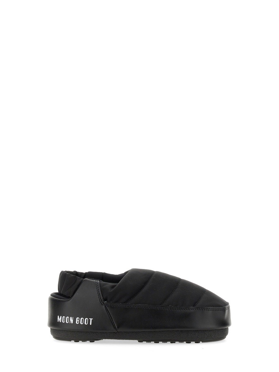 Discover the authentic Moon Boot unisex EVOLUTION SANDAL in Black