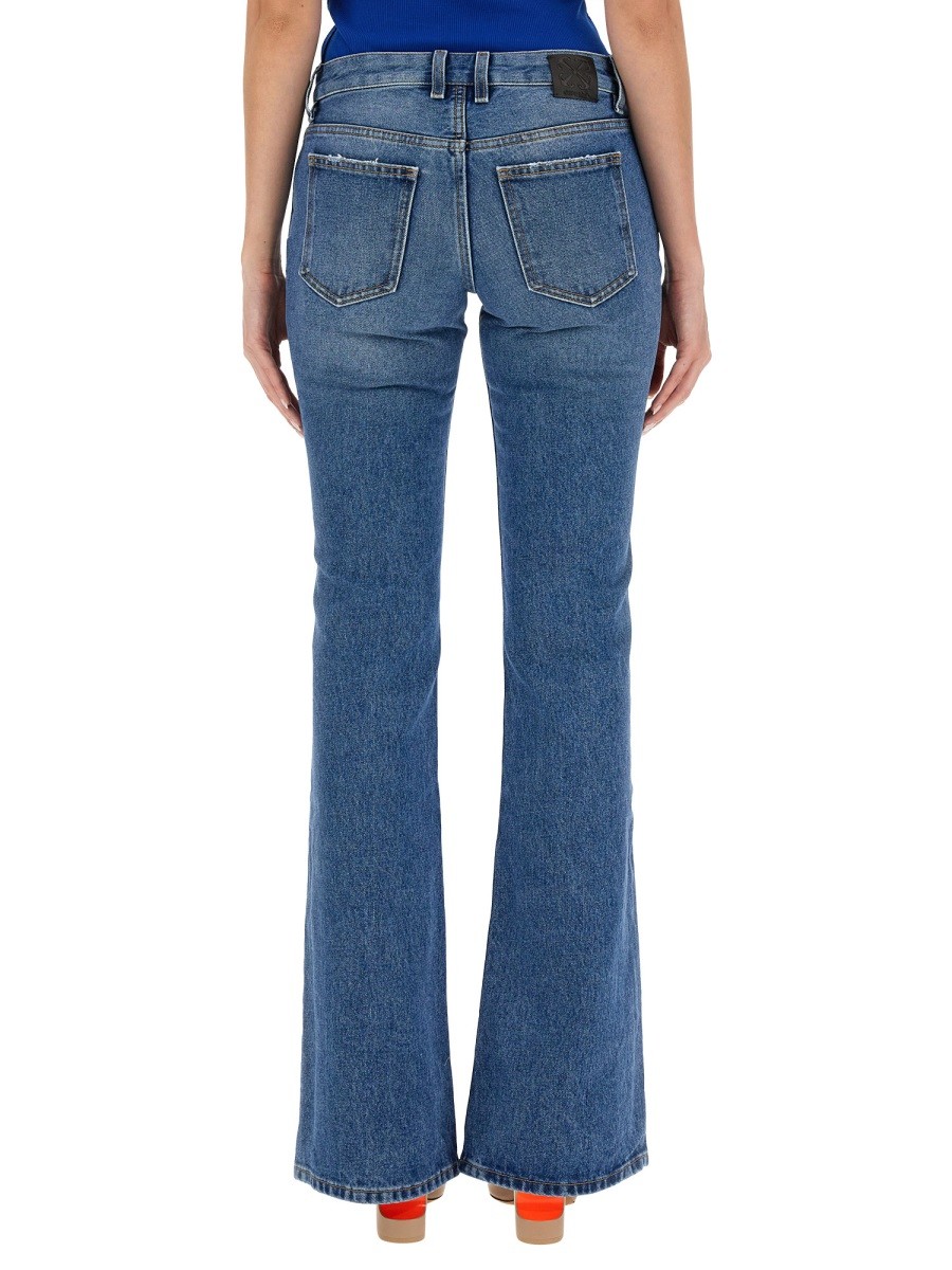 designed for dependable everyday comfort and versatile modern style.