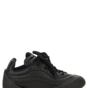 Refresh your wardrobe with the Alexander Mcqueen women's FLEXION SNEAKER in Black