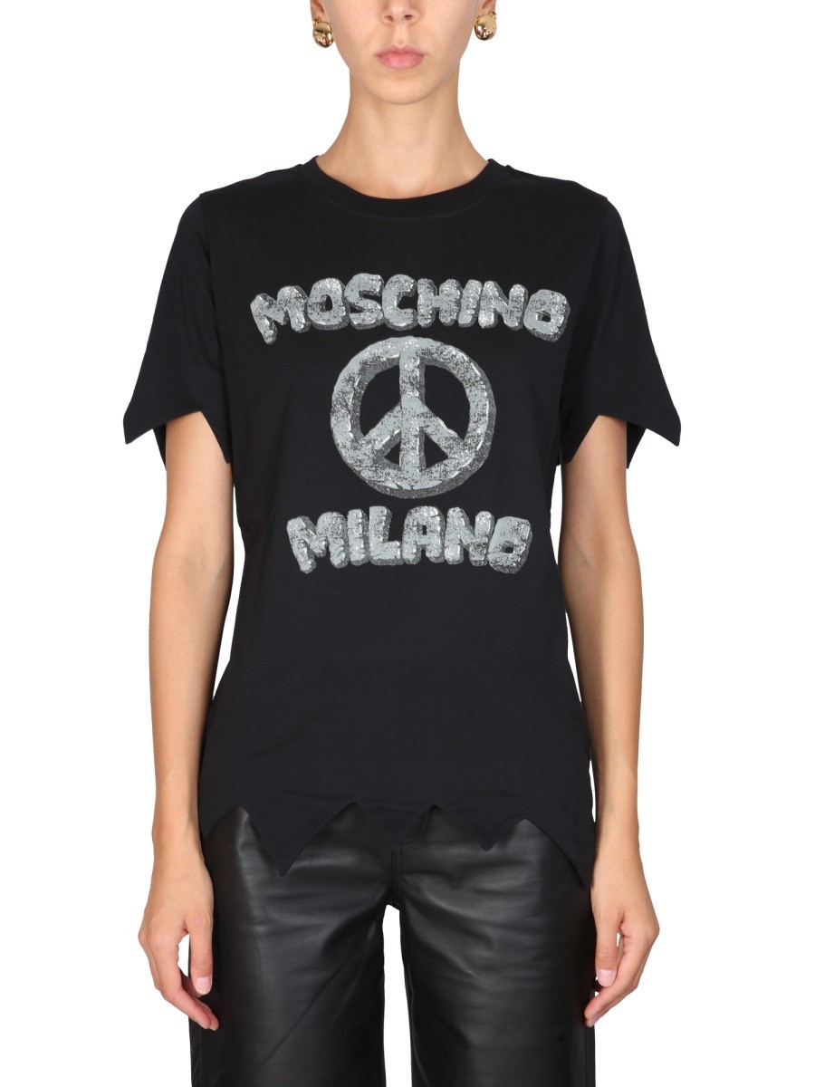 Refresh your wardrobe with the Moschino women's FLINSTONES PRINT T-SHIRT in Black