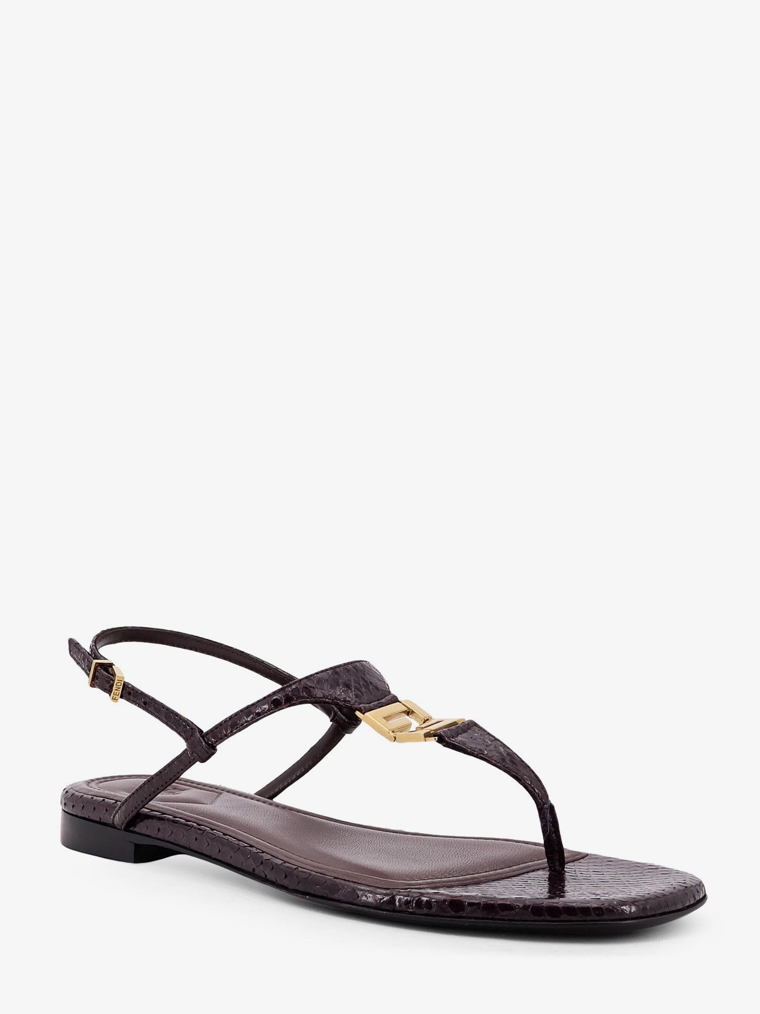created to offer effortless comfort and versatile everyday appeal.