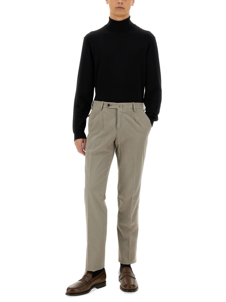 designed for dependable everyday comfort and versatile modern style.