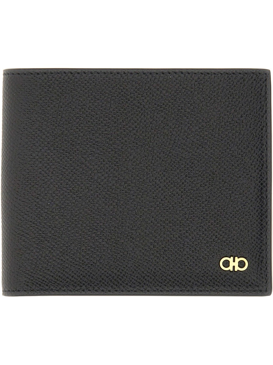 Discover the authentic Ferragamo men's GANCINI WALLET in Black