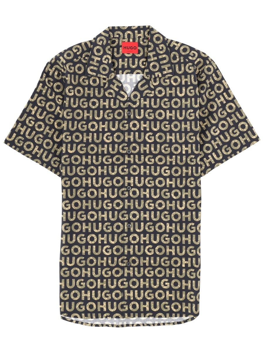 Discover the authentic Hugo men's HALF-SLEEVE SHIRT in GREEN