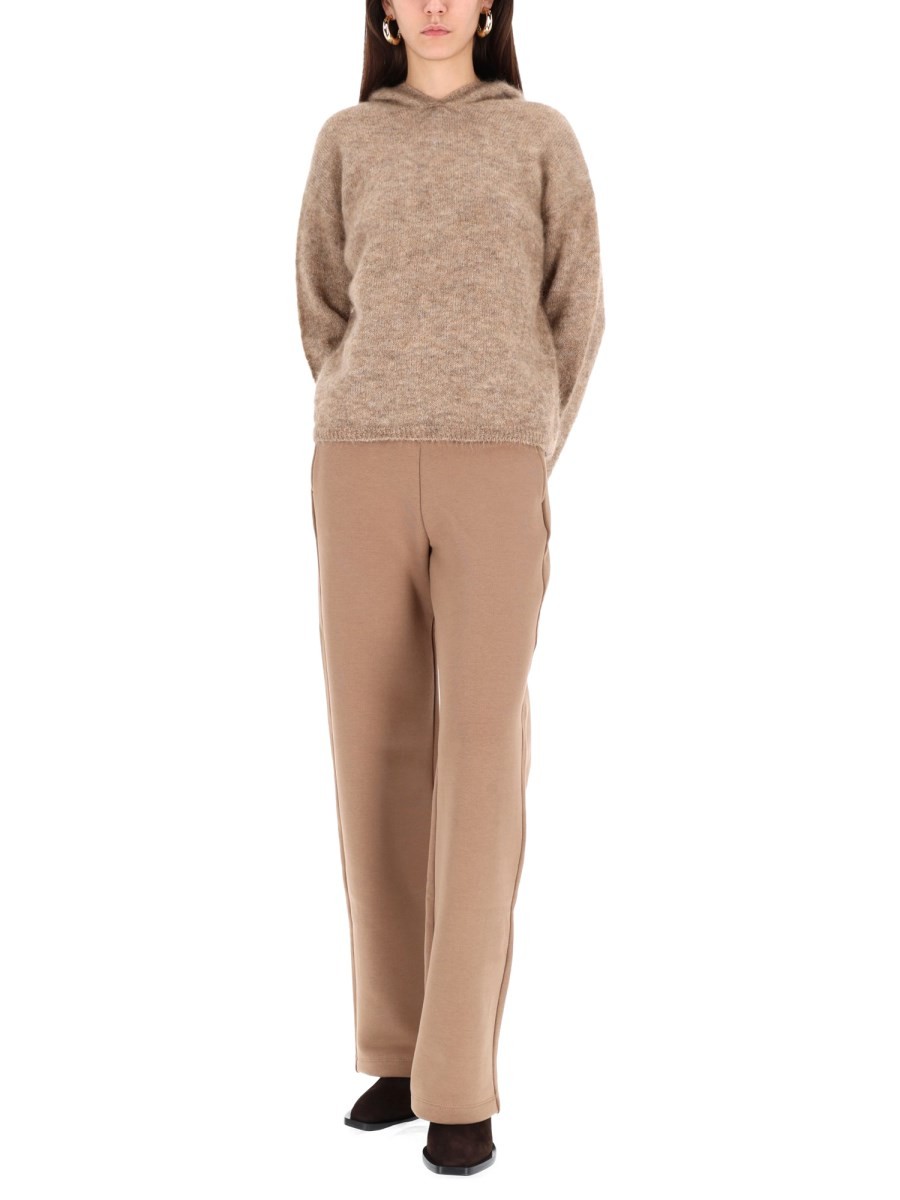 designed for dependable everyday comfort and versatile modern style.