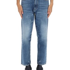 Discover the authentic Hugo men's "HUGO 838" JEANS in DENIM