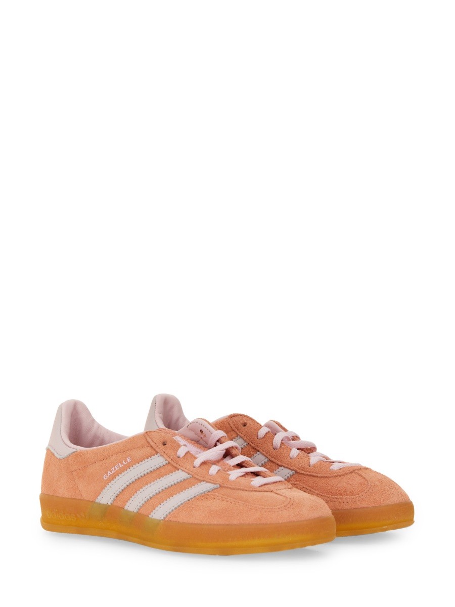 designed for dependable everyday comfort and versatile modern style.