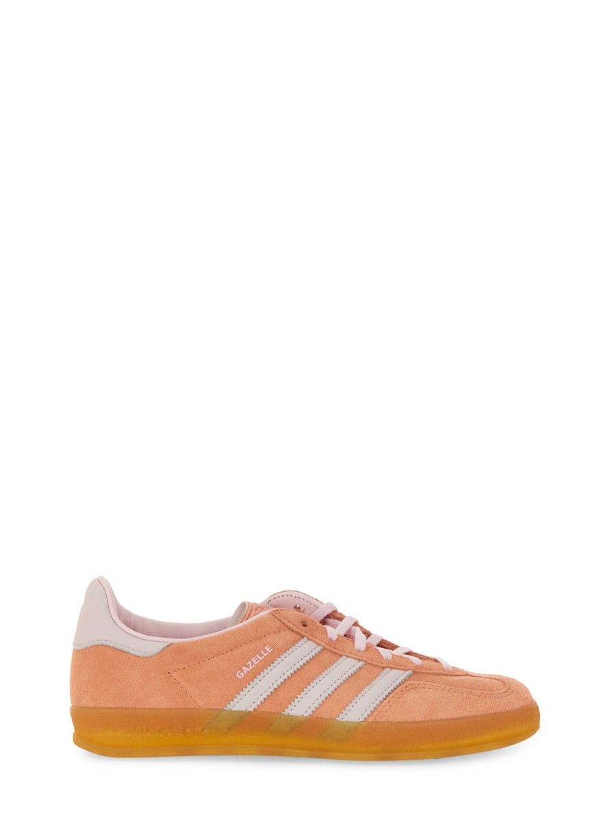 Discover the authentic ADIDAS ORIGINALS unisex INDOOR GAZELLE SNEAKER in Pink
