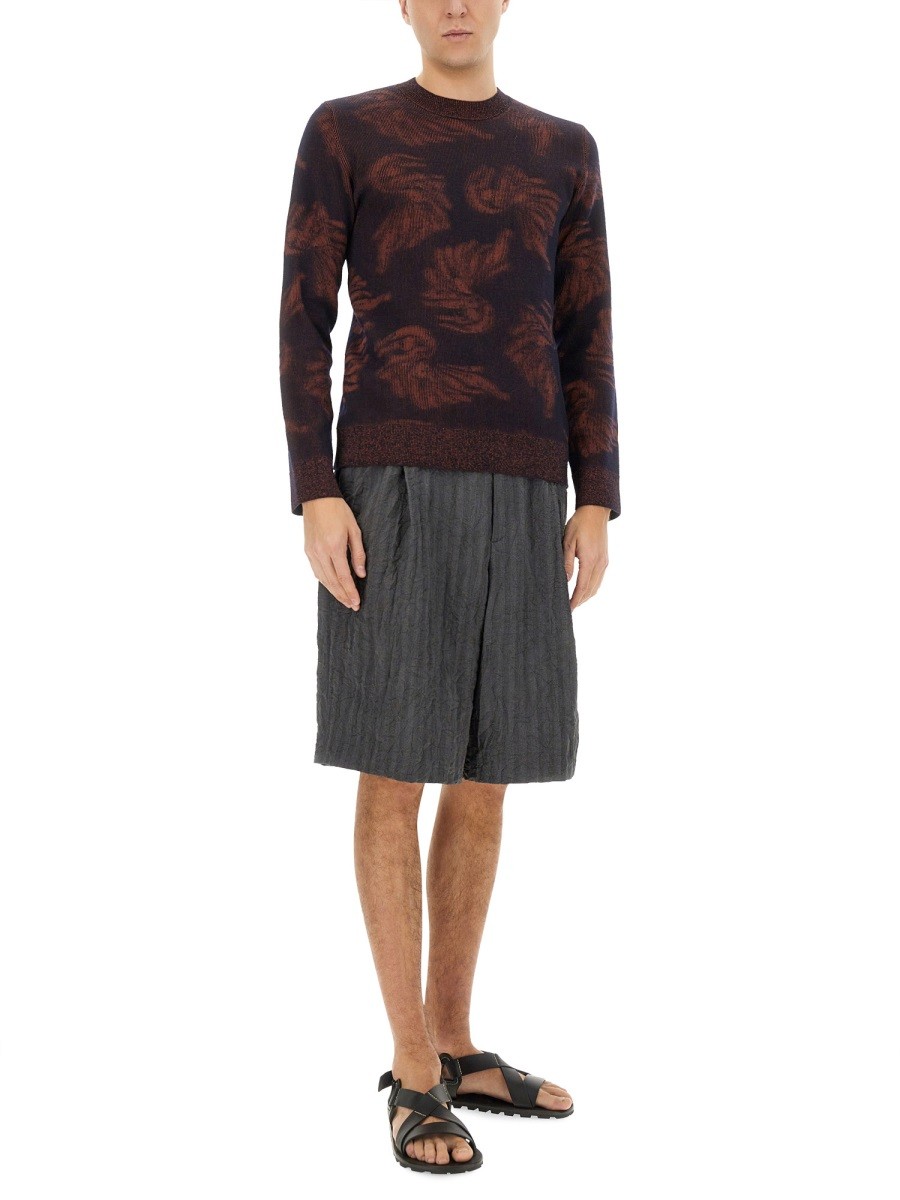 designed for dependable everyday comfort and versatile wardrobe styling.