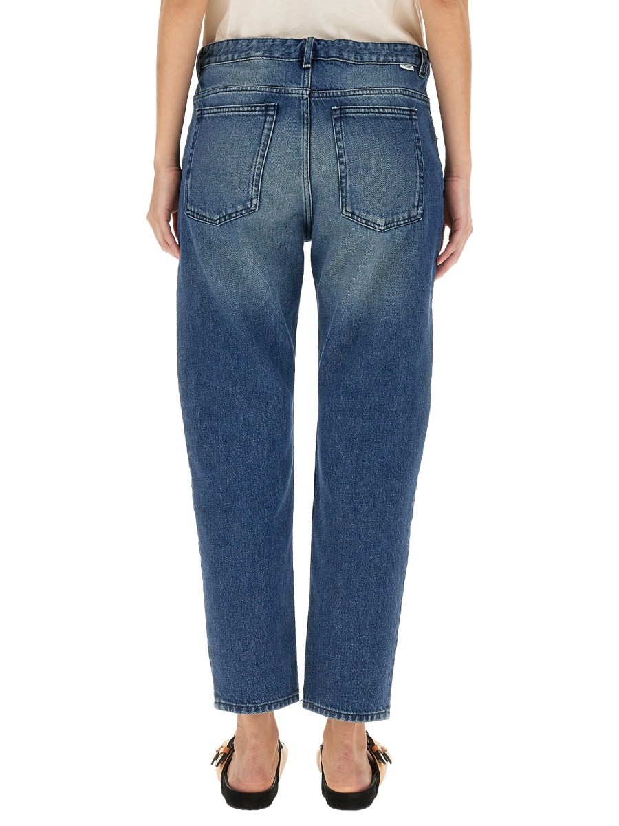designed for dependable everyday comfort and versatile modern style.