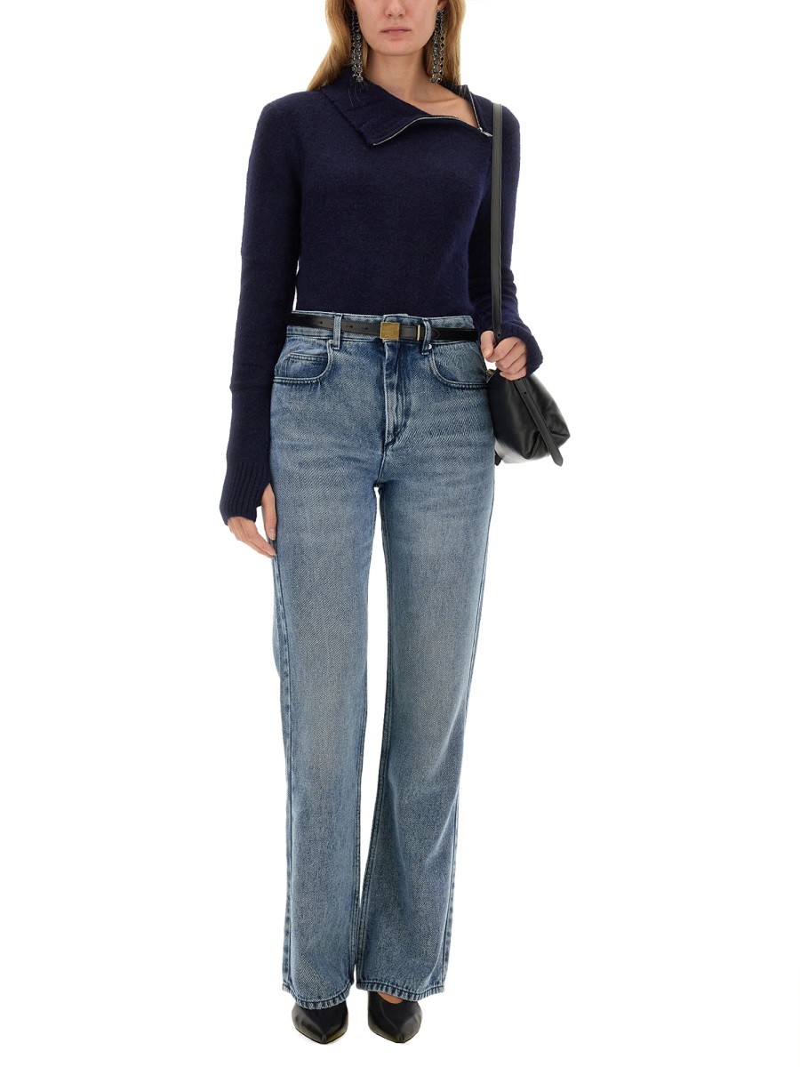 designed for dependable everyday comfort and versatile modern style.