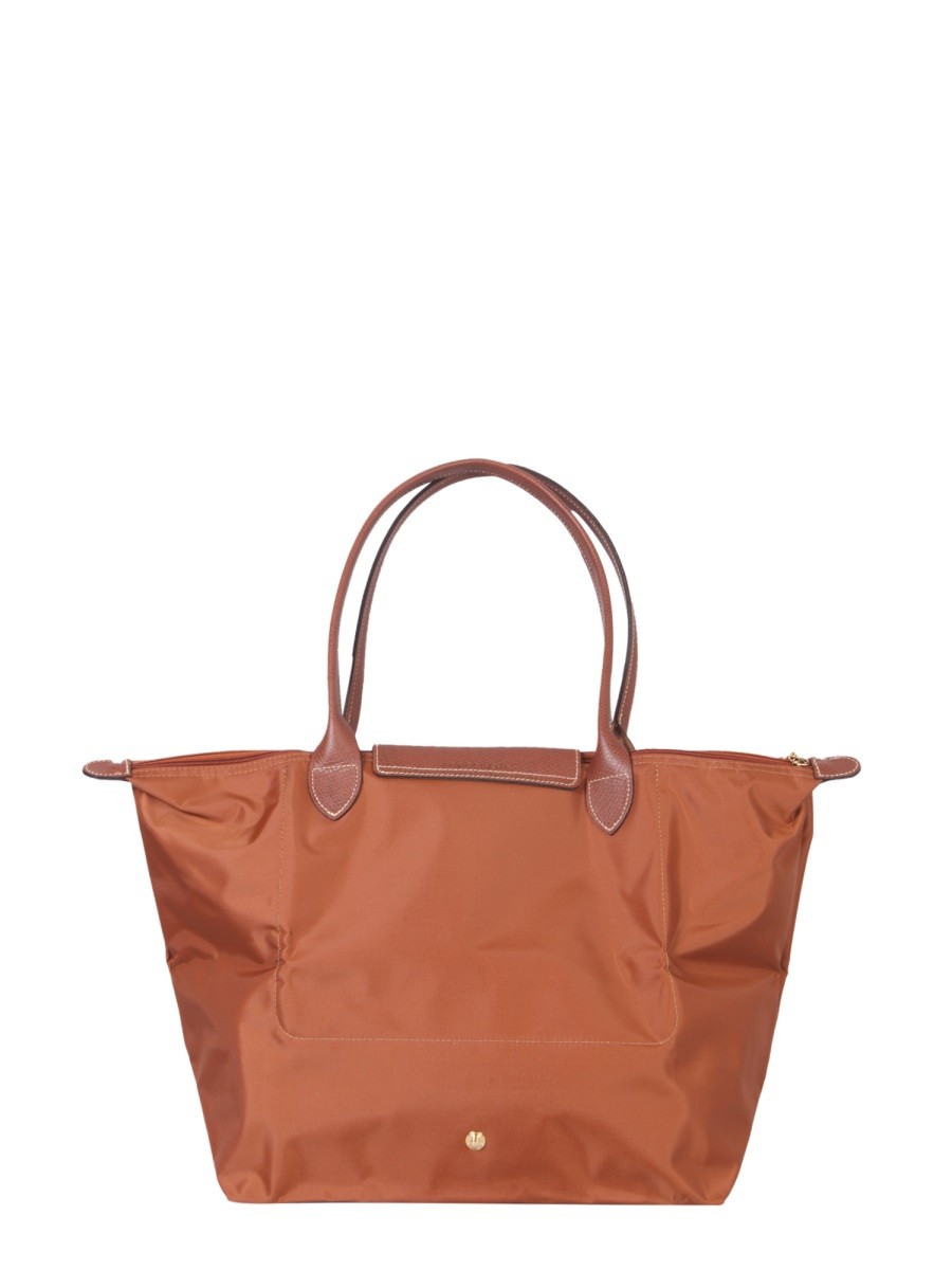 designed for dependable everyday comfort and versatile wardrobe styling.