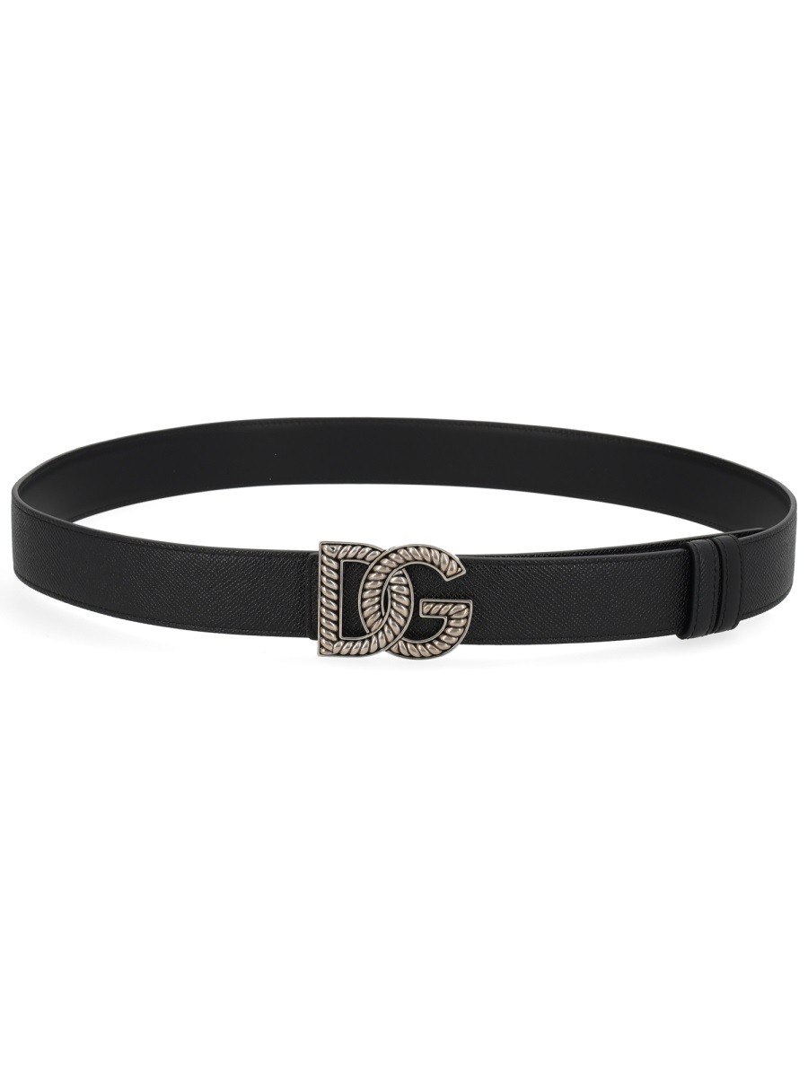 Refresh your wardrobe with the Dolce & Gabbana men's LEATHER BELT in Black