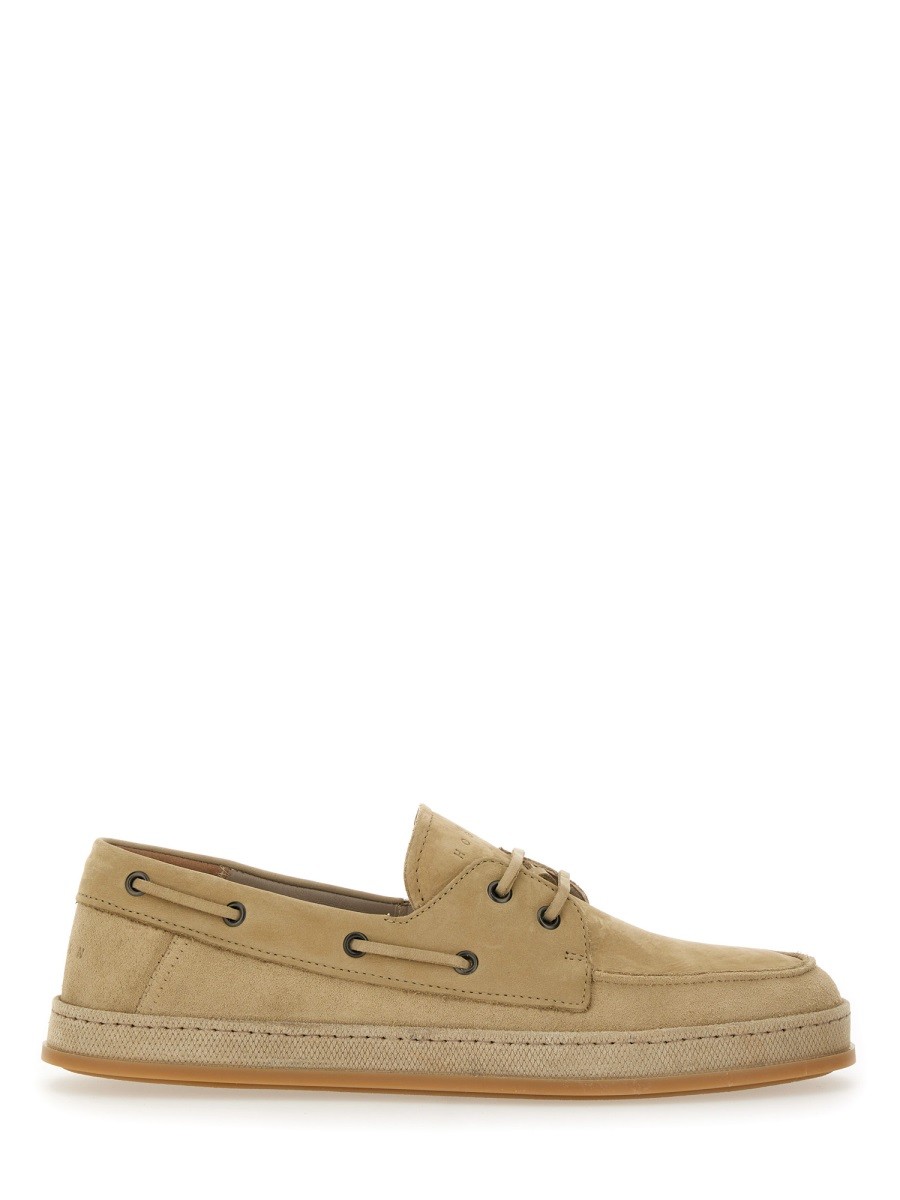 Refresh your wardrobe with the Hogan men's LEATHER BOAT MOCCASIN in beige