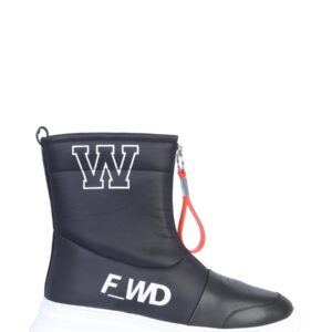 Discover the authentic FORWARD unisex LEATHER BOOT in Black