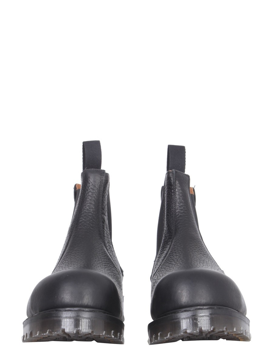 designed for dependable everyday comfort and versatile wardrobe styling.
